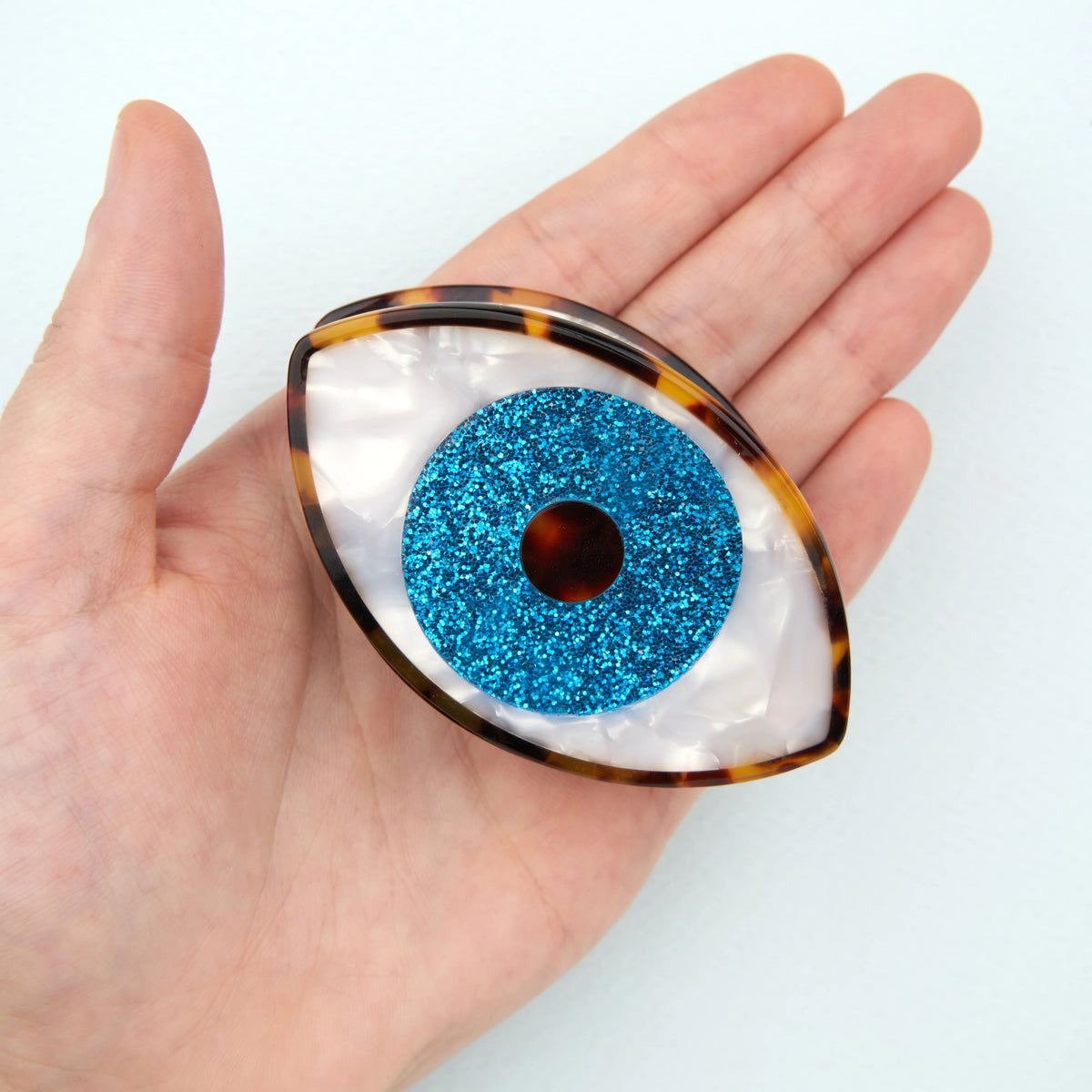 Glitter Eye Hair Claw