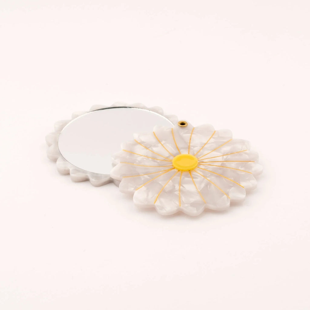 Daisy Mirror