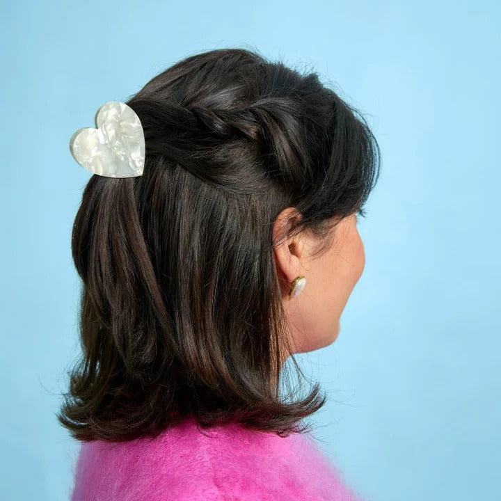 Heart White Hair Claw