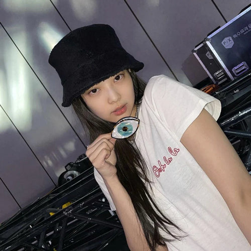 Blue Eye Hair Claw